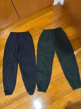 Brandy Melville Anastasia Sweatpants Joggers - Black and Forest Green